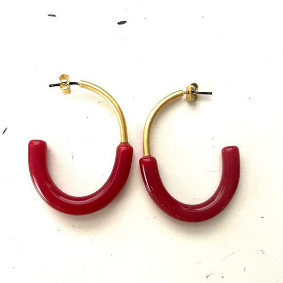 2 pair Madewell Half-and-Half Hoop Earrings Gold/Cherry & Gold/Tortoiseshell - Picture 9 of 10